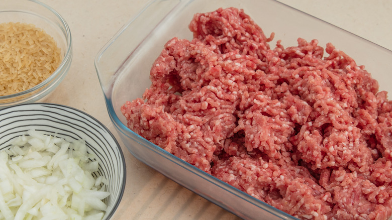 Ground pork, onion, and soaking rice