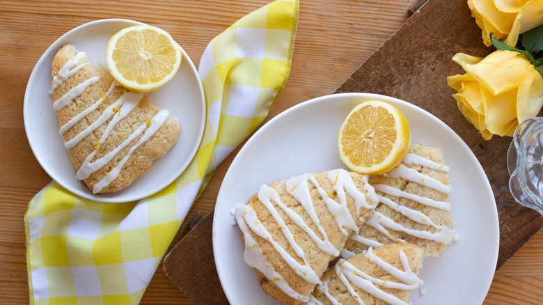 lemon scones with icing