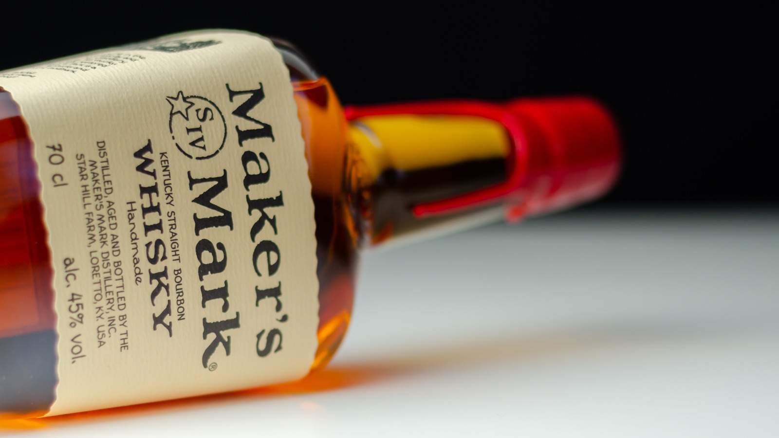 Guide Whisky: Bourbon Bottle Maker\'s Mark Ultimate Kentucky Straight The