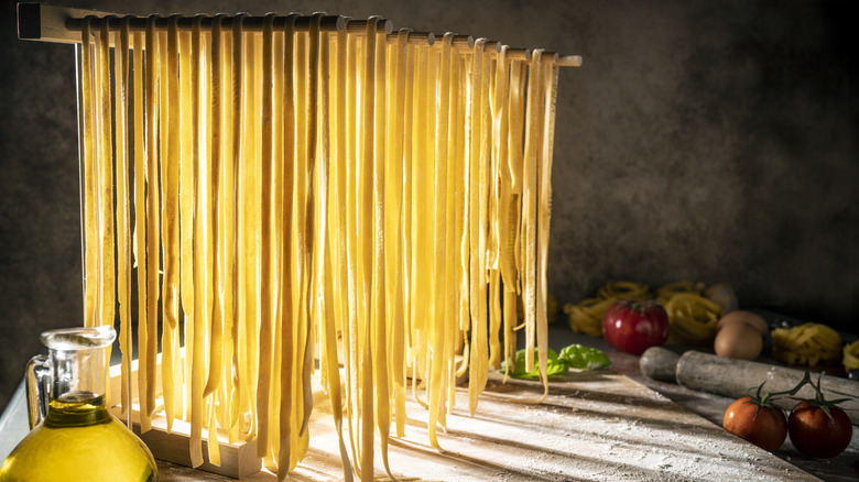 Drying fettucine