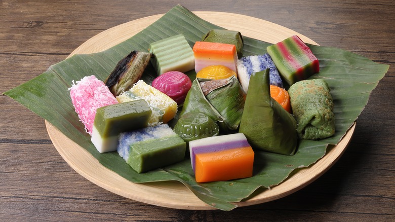 kuih varieties on plate