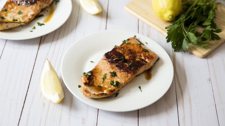 salmon served in iron pan