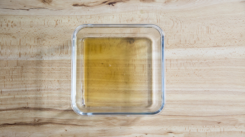 apple cider glaze in container