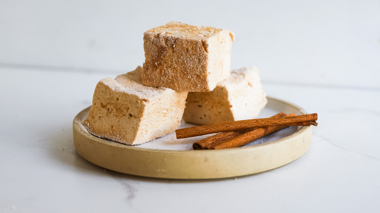 Squares of maple cinnamon marshmallow