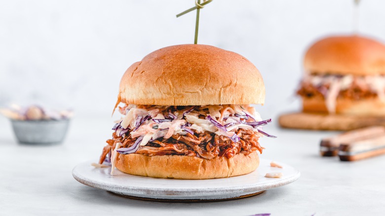 Pulled pork sliders with coleslaw