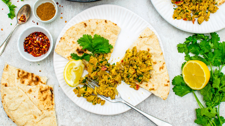 masala egg bhurji with chapati