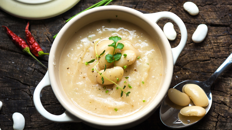 pureed white cannellini bean soup