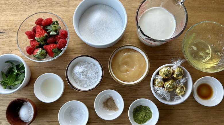 Matcha berry pavlova wreath ingredients