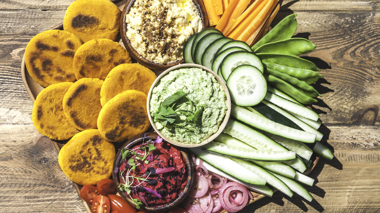 vegetable platter with dip