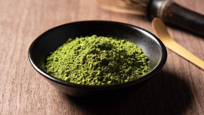 matcha powder in bowl