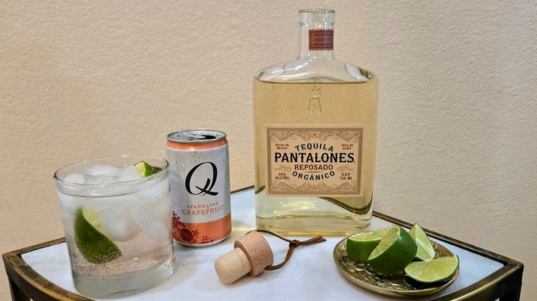 Pantalones reposado with cocktail