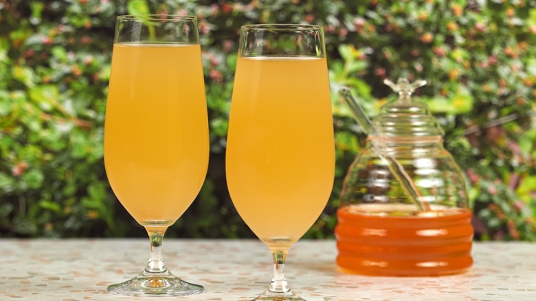 mead served in glass