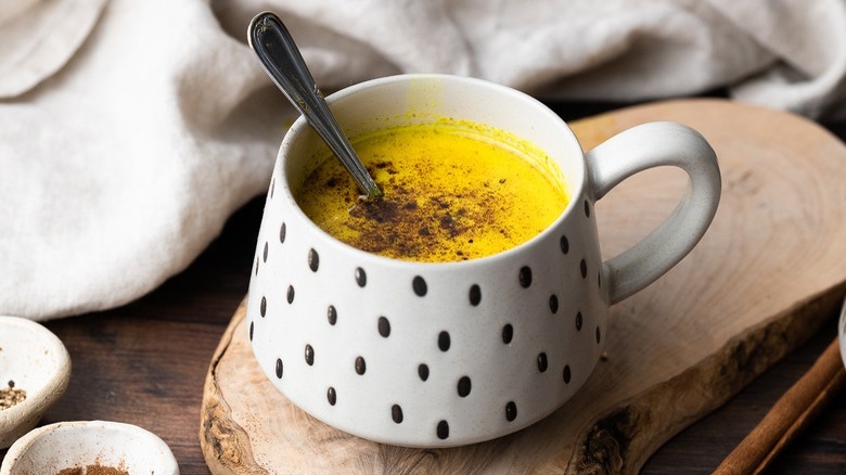 Haldi doodh in mug