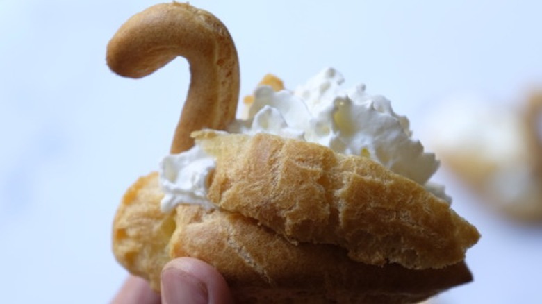 Swan-shaped cream puff