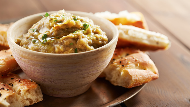 Baba ganoush with bread pieces