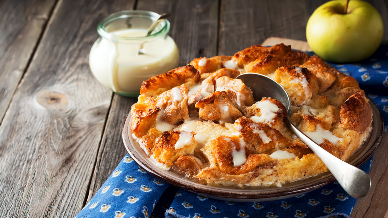 Bread pudding with vanilla sauce 