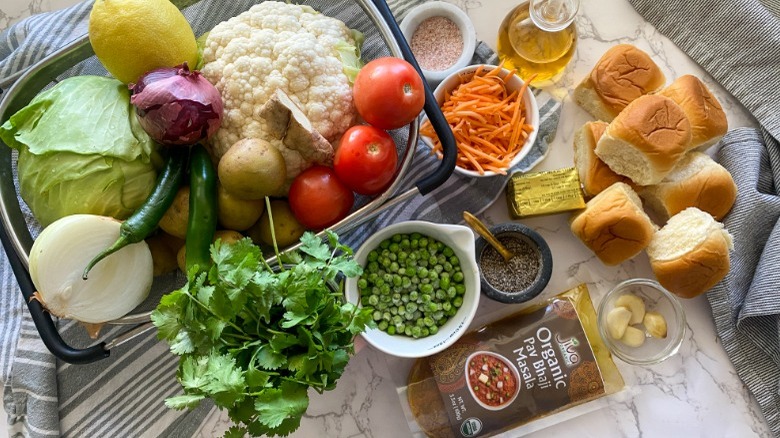 ingredients for pav bhaji