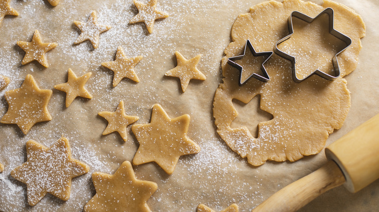 Cutter cutters with star cookie dough