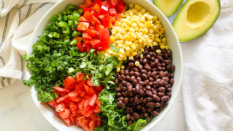 mexican salad with veggies 