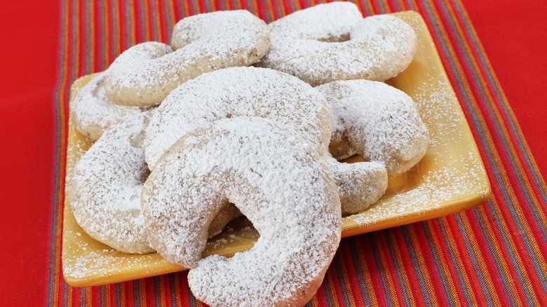 Crescent-shaped shortbread cookies