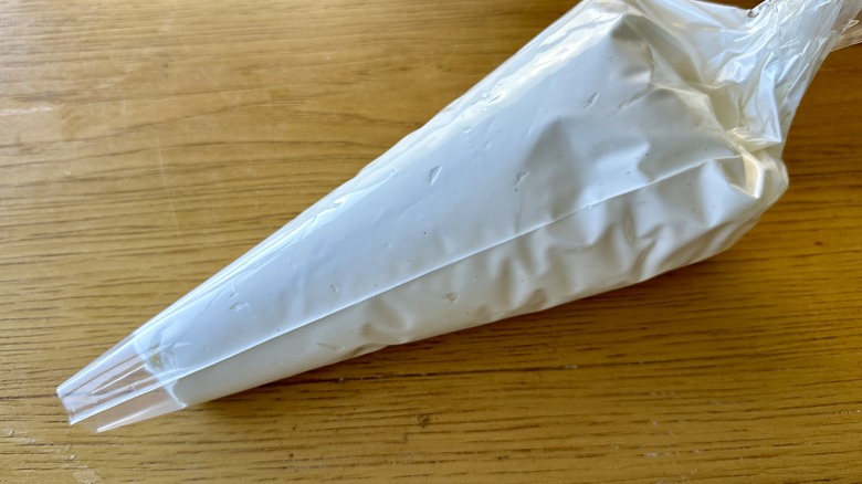 Meringue in piping bag