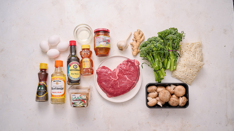 sesame beef noodle bowl ingredients