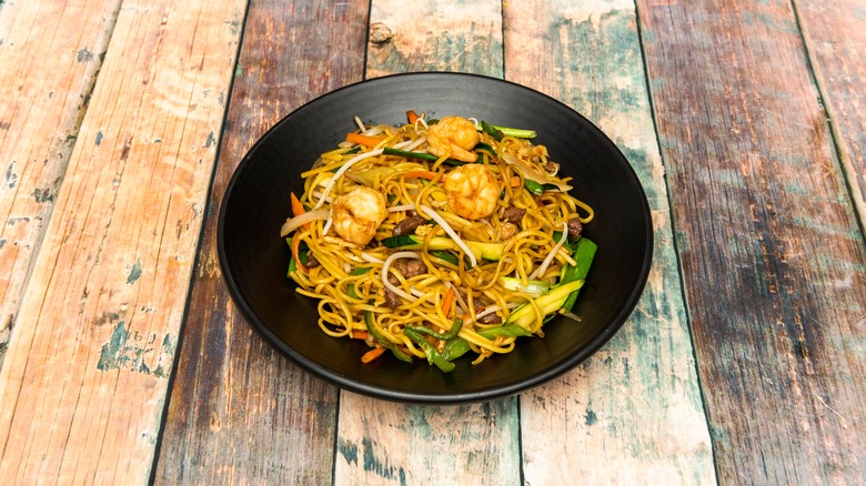 Stir-fry noodles