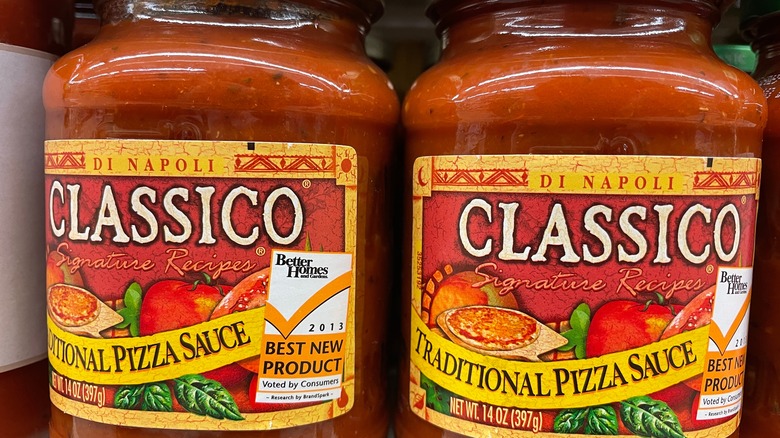 Pizza sauce in jars