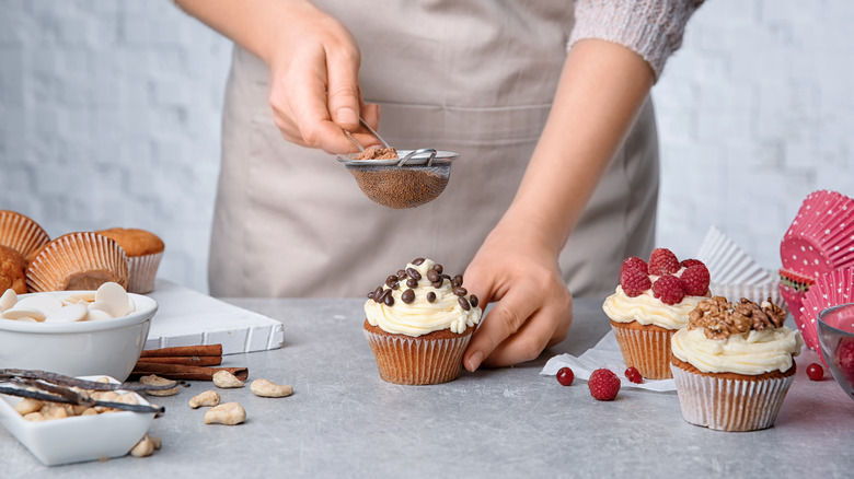 Decorating cupcakes