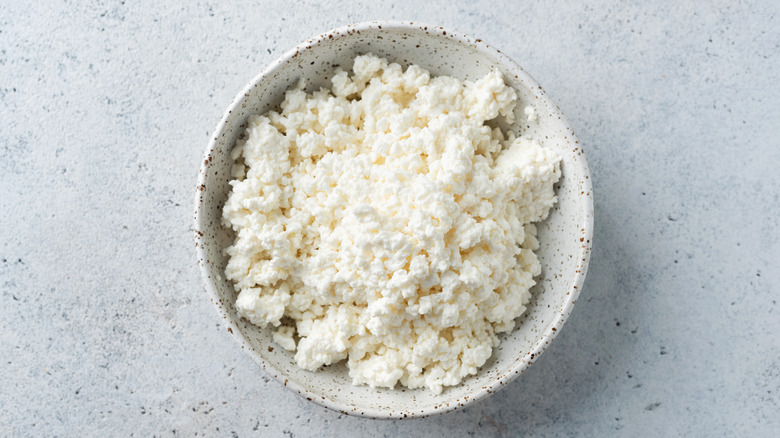 Cottage cheese in in a bowl