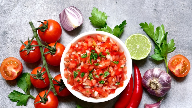 Tomato salsa with ingredients