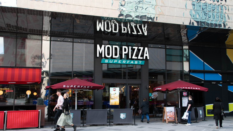 MOD Pizza on busy street 