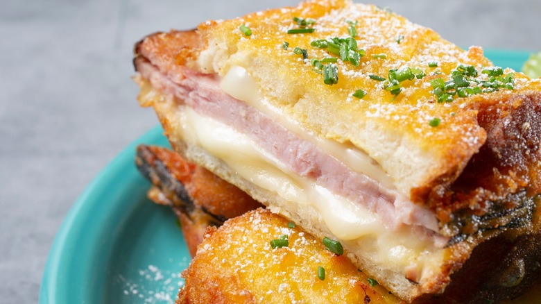 Close-up of a Monte Cristo sandwich