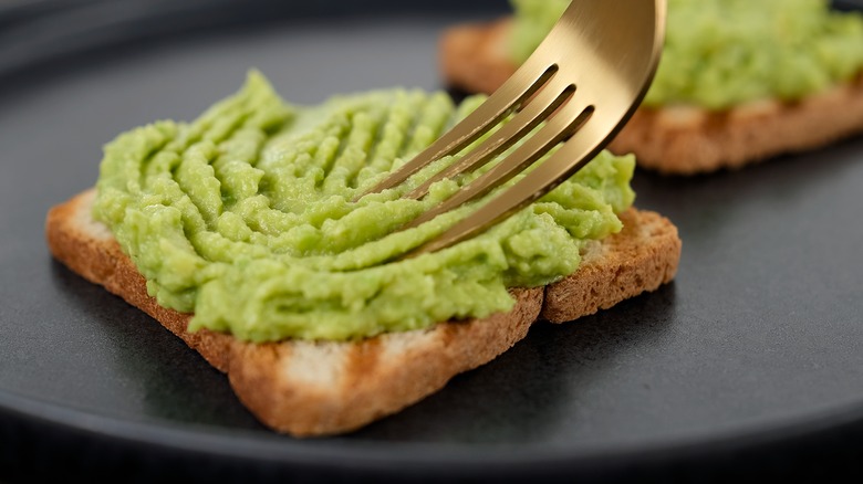 avocado mashed on toast