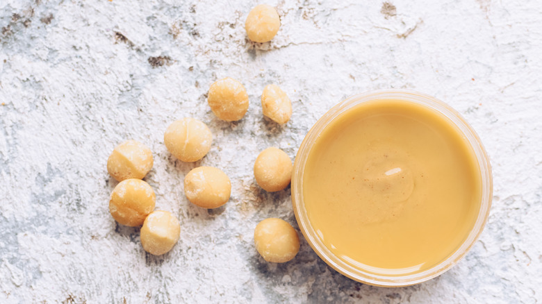 Macadamia nut butter