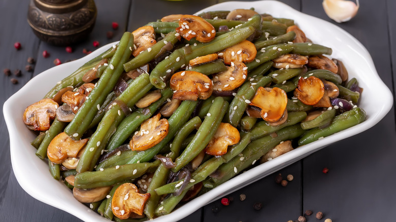 Green bean and mushroom stir-fry