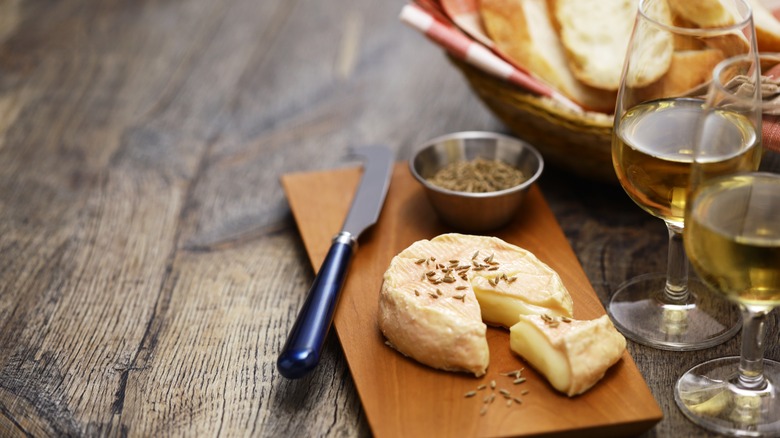 munster cheese with cumin seeds