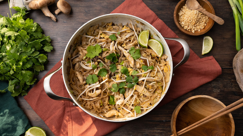 Mushroom chicken pad Thai