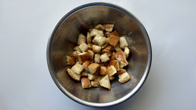 croutons in bowl