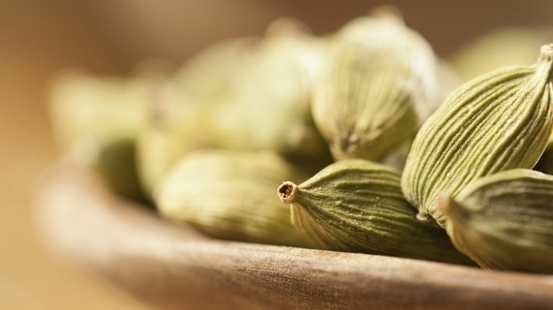 whole cardamom pods