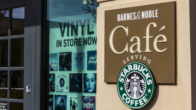 Barnes & Noble cafe sign