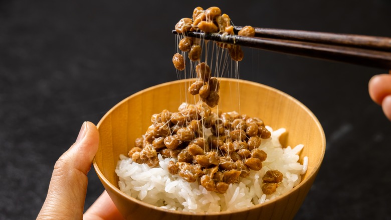 natto served over rice