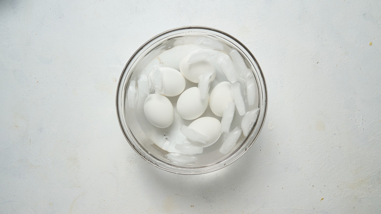 eggs in bowl of ice water