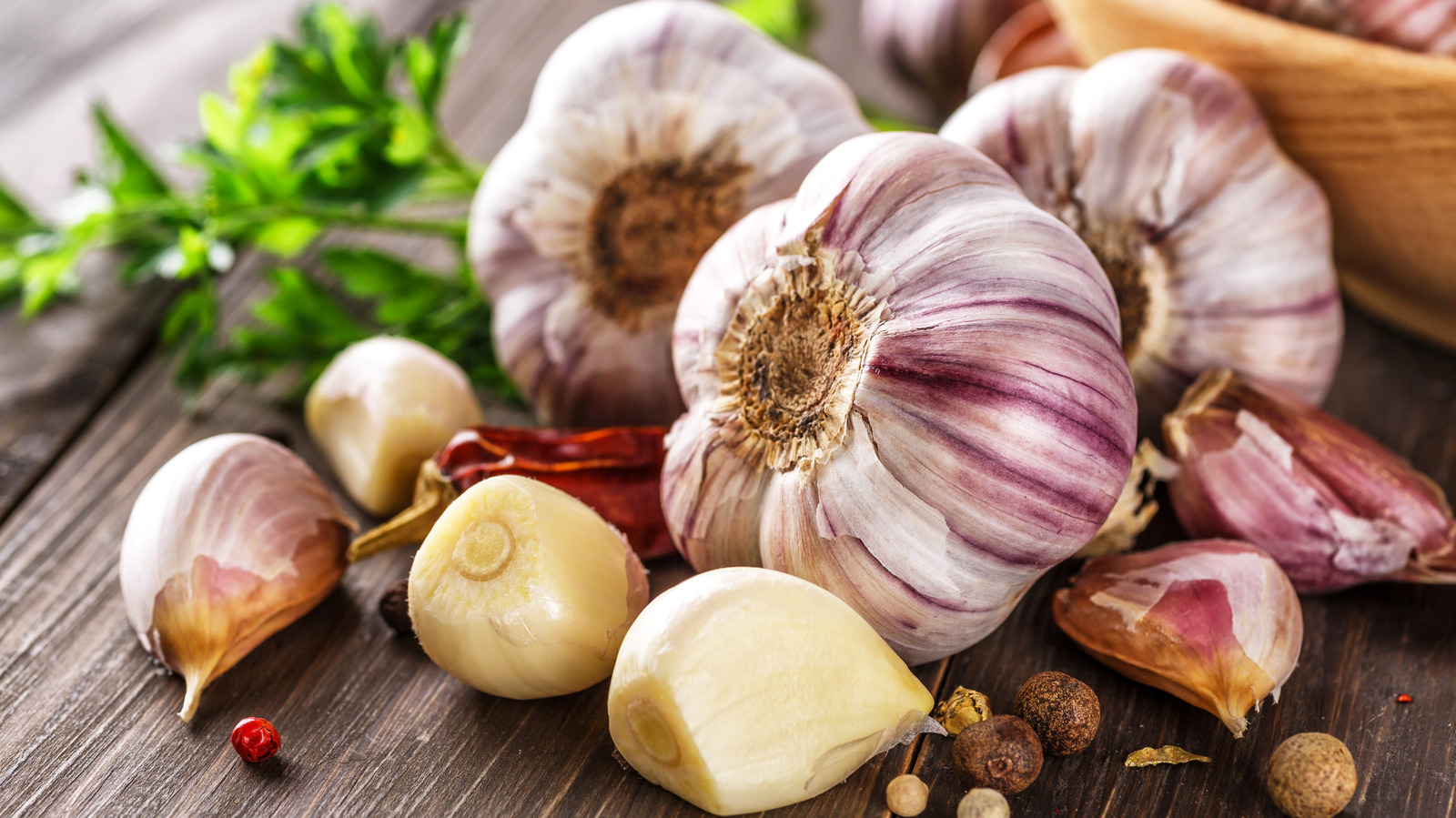 Garlic Cooking Tips: 8 Ways to Take Your Garlic Addiction to the Next Level