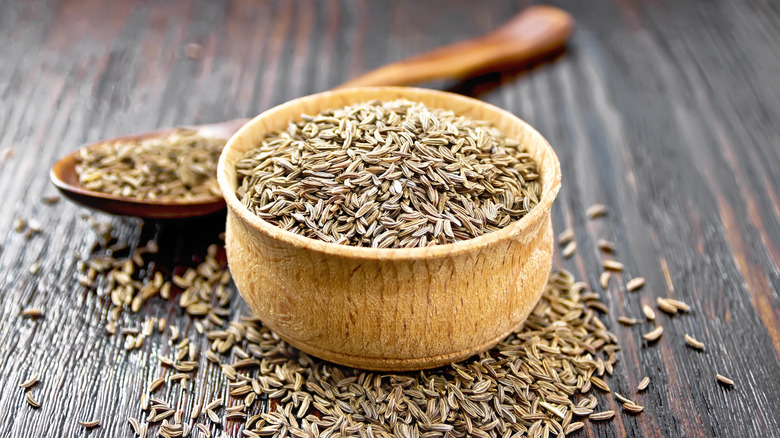 cumin seeds in bowl