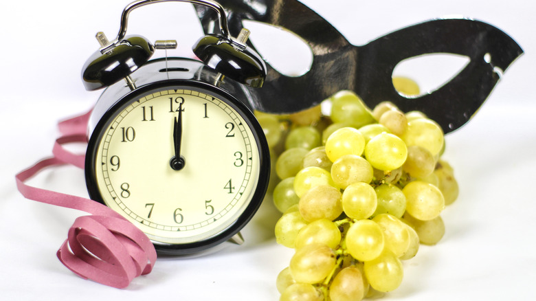 grapes clock mask 