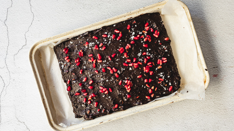 a tray of brownies