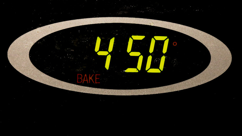 oven tempature showing 450 degrees