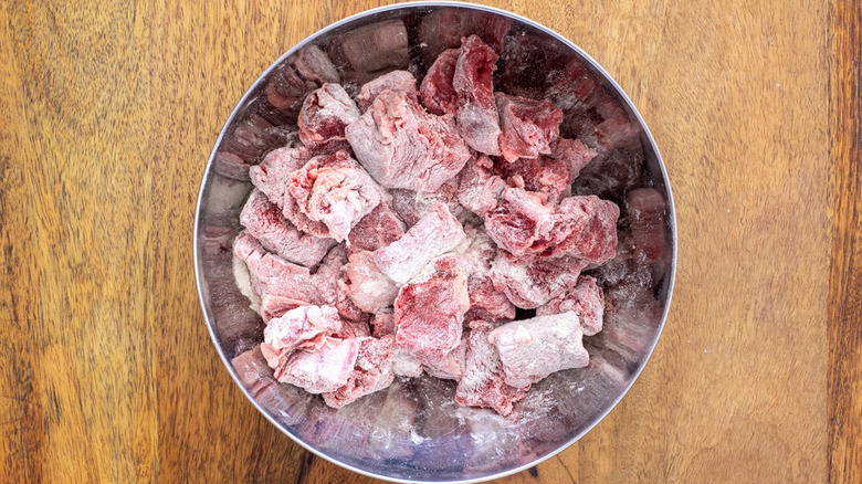 cubed beef chuck in flour