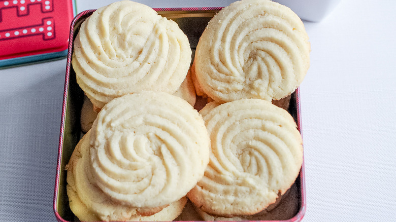 butter cookies in a tin 